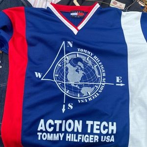 Vintage 90’s Tommy Hilfiger jersey